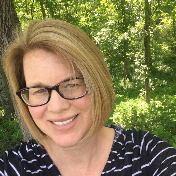 Meet your Posher, Jeanne - Picture 1 of 1